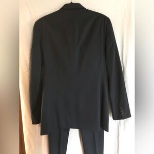 Banana Republic men’s suit